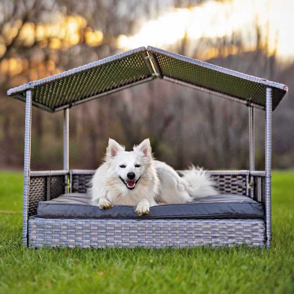 Outdoor Wicker Bed House with Canopy